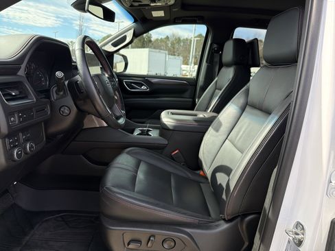 Used 2021 Chevrolet Tahoe RST w/ Luxury Package image 16