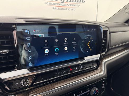 Used 2024 Chevrolet Silverado 2500 LT image 12