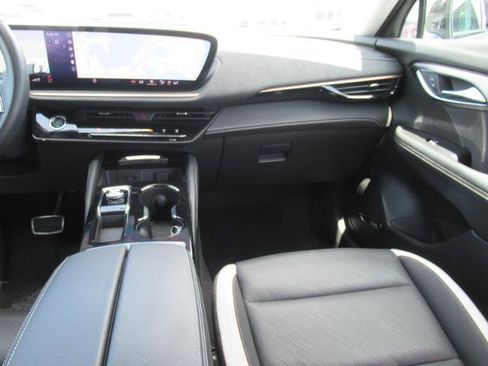 Used 2025 Buick Envision Sport Touring AWD/4WD image 14