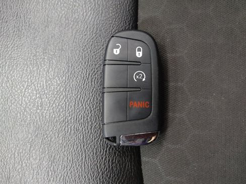 Used 2021 Jeep Compass Latitude FWD image 32