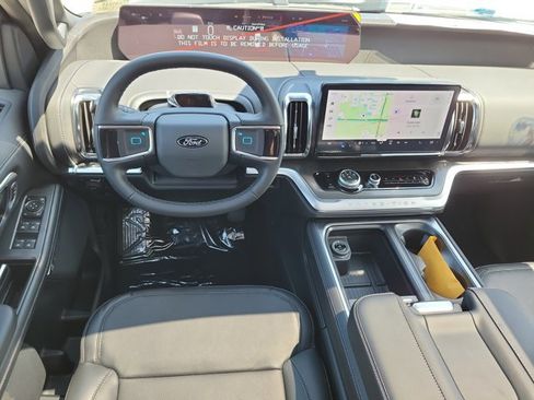 New 2026 Ford Expedition Platinum AWD/4WD image 18