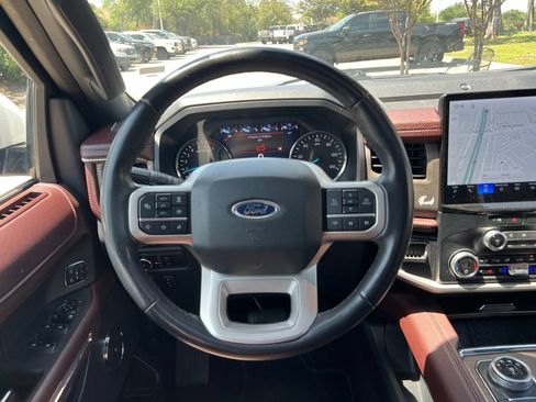 Used 2024 Ford Expedition Max Limited AWD/4WD image 14