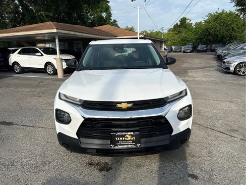 Used 2022 Chevrolet TrailBlazer LS FWD image 2