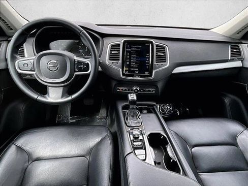 Used 2021 Volvo XC90 T5 Momentum w/ Protection Package Premier FWD image 16