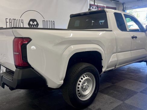 Used 2024 Toyota Tacoma SR image 3