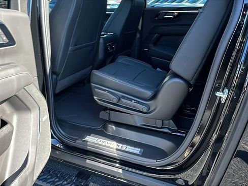 New 2026 Chevrolet Suburban Z71 w/ Comfort Package image 17