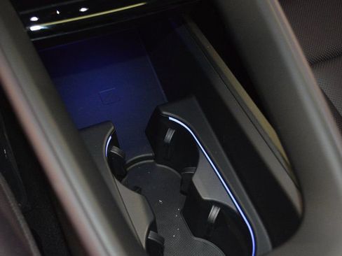 New 2025 Porsche Macan 4S Electric image 32