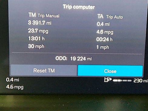 Used 2025 Volvo XC90 B6 Plus image 16