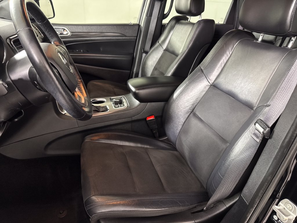 Used 2022 Jeep Grand Cherokee Laredo X AWD/4WD image 11