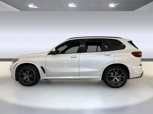 Used 2022 BMW X5 xDrive40i w/ M Sport Package AWD/4WD image 2