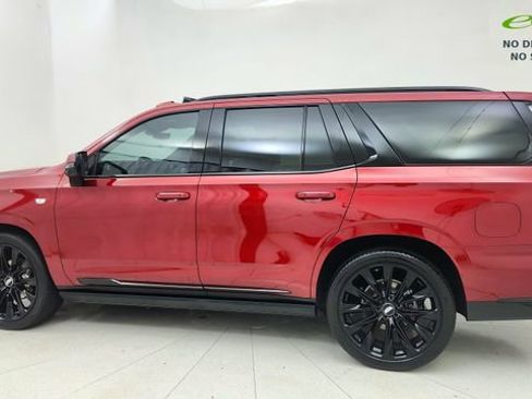 Used 2026 Cadillac Escalade Sport w/ LPO, ONYX Package AWD/4WD image 4