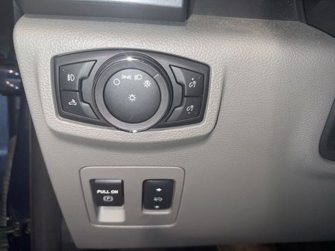 Used 2018 Ford F150 XLT w/ Equipment Group 302A Luxury image 11