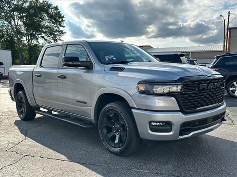Used 2025 RAM 1500 Big Horn AWD/4WD image 2