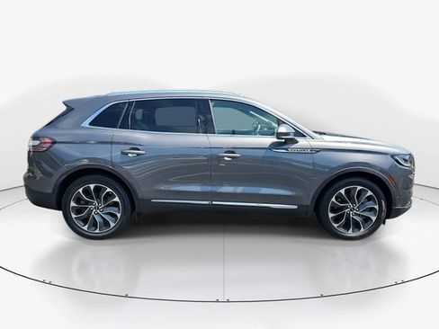 Used 2021 Lincoln Nautilus Reserve w/ Equipment Group 201A FWD image 2