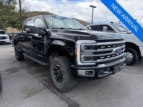 Used 2024 Ford F350 Platinum w/ Tremor Off-Road Package AWD/4WD image 3
