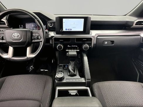 Used 2025 Toyota 4Runner SR5 AWD/4WD image 16