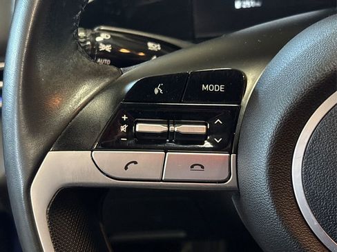 Used 2021 Hyundai Elantra Limited image 24