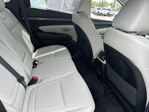 Used 2023 Hyundai Tucson Limited AWD/4WD image 7