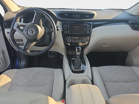 Used 2022 Nissan Rogue Sport SV w/ Technology Package AWD/4WD image 14