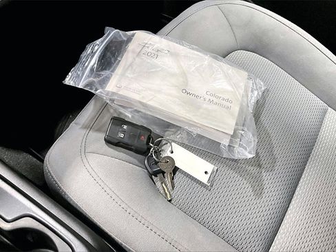 Used 2021 Chevrolet Colorado W/T w/ Custom Special Edition image 33