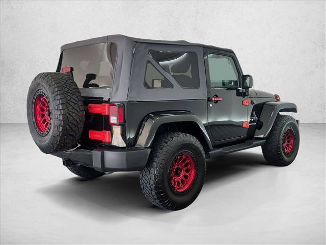 Used 2018 Jeep Wrangler Sahara w/ Connectivity Group AWD/4WD image 5
