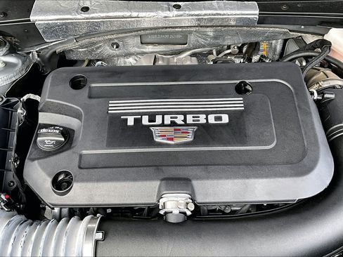 Used 2024 Cadillac XT4 Sport image 32