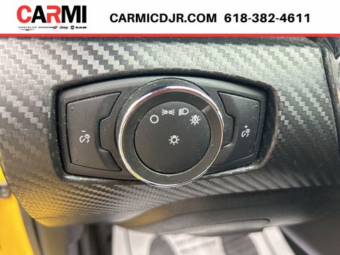 Used 2017 Ford Mustang Coupe RWD image 13