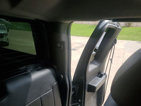 Used 2016 Ford F250 Lariat w/ Chrome Package image 15