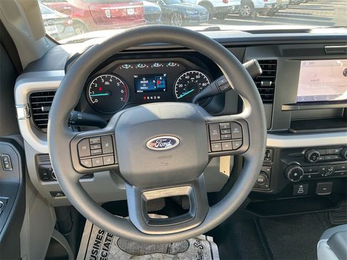 New 2026 Ford F250 XL w/ XL Chrome Package image 21