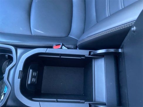 Used 2024 Toyota RAV4 XLE Premium image 30