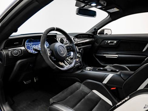 Used 2022 Ford Mustang Shelby GT500 w/ Carbon Fiber Track Pack image 28