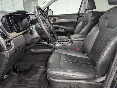 Used 2023 Kia Sorento S AWD/4WD image 4