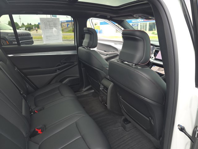 Used 2024 Jeep Wagoneer Launch Edition AWD/4WD image 46
