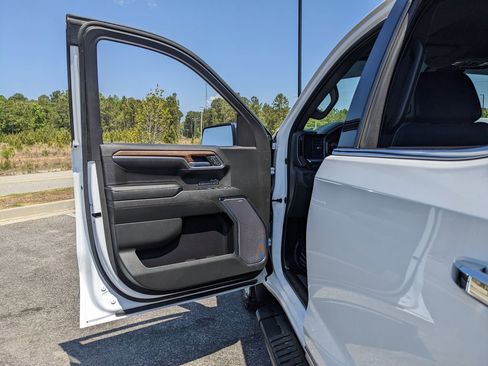 Used 2023 Chevrolet Silverado 1500 High Country w/ High Country Premium Package image 60