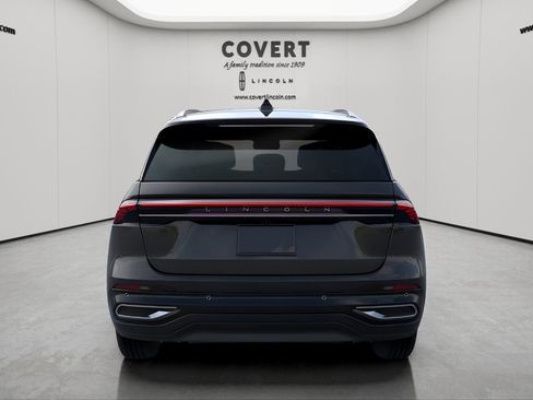 New 2026 Lincoln Nautilus Reserve image 5