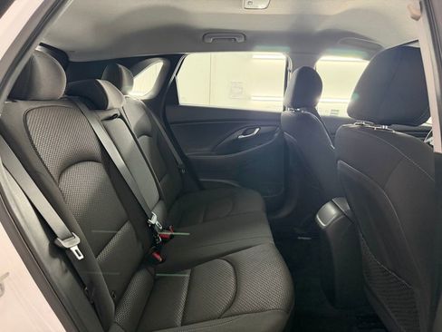 Used 2020 Hyundai Elantra GT image 38