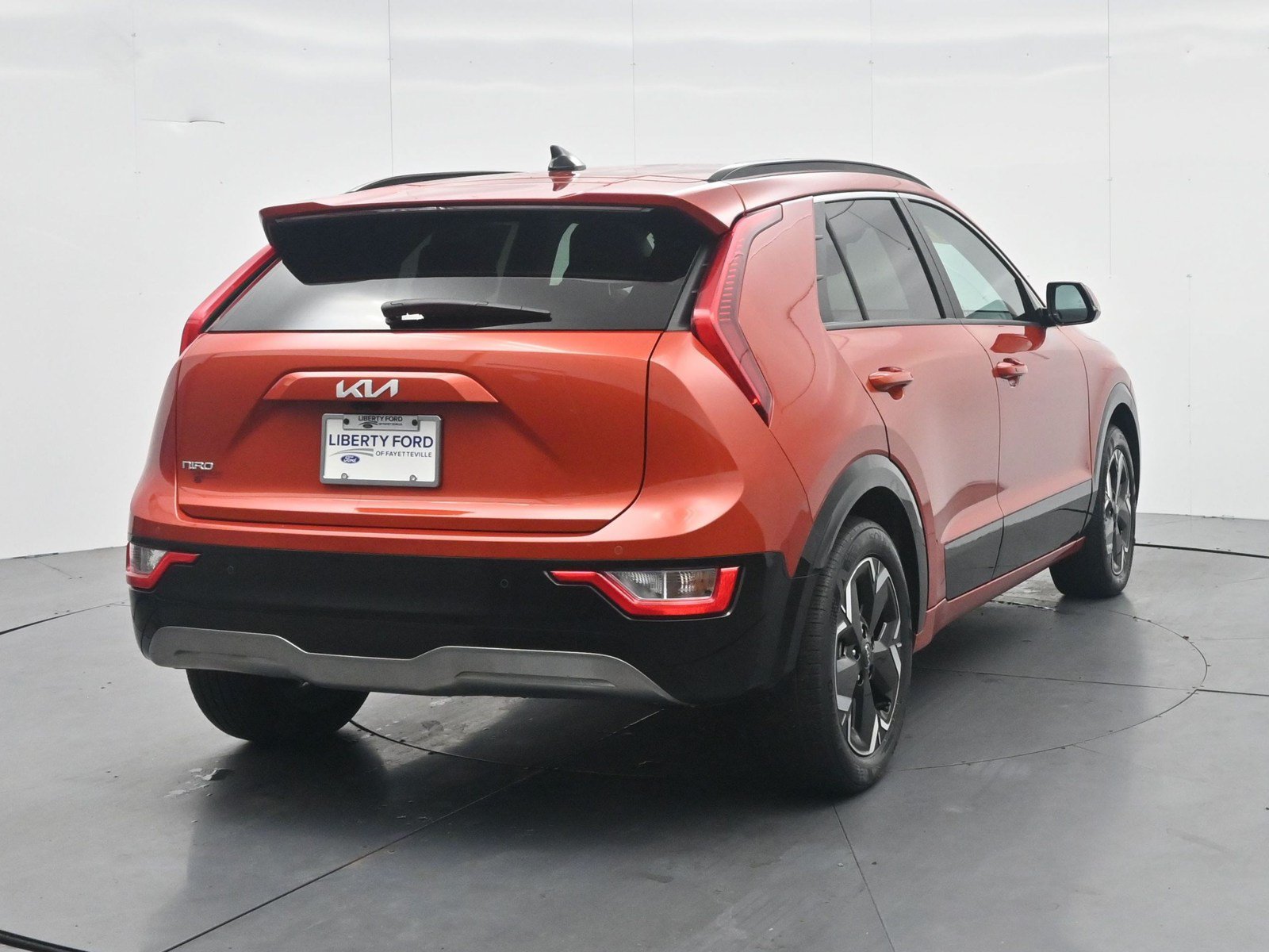 Used 2023 Kia Niro Wind FWD image 6