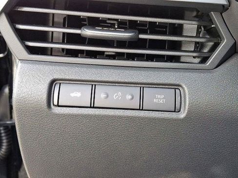 New 2025 Nissan Altima 2.5 SV image 18