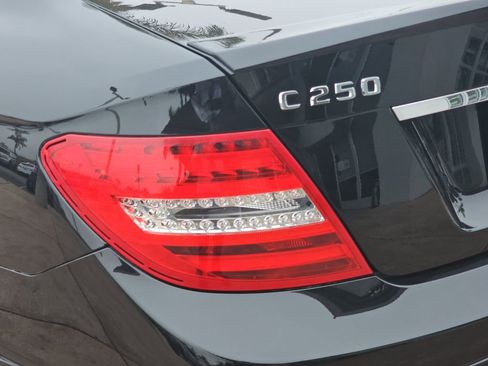 Used 2012 Mercedes-Benz C 250 Coupe image 41