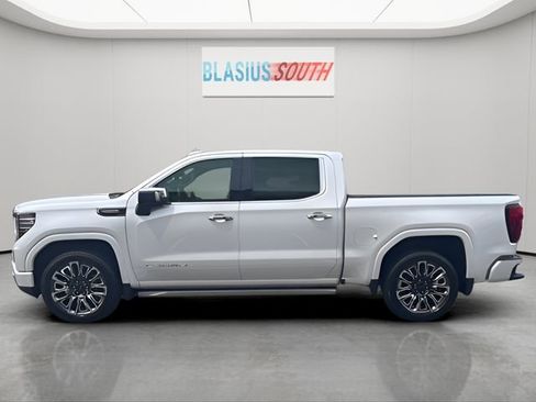 Used 2023 GMC Sierra 1500 Denali Ultimate AWD/4WD image 6