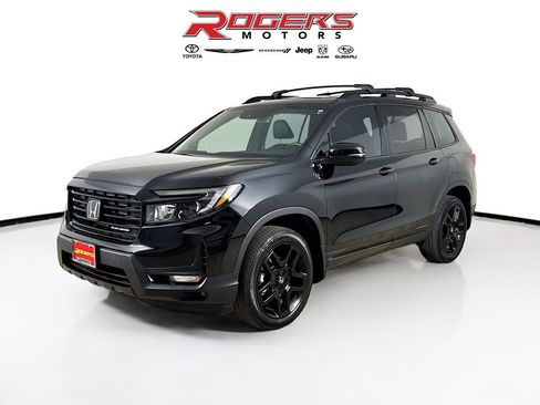 Used 2025 Honda Passport Black Edition image 3