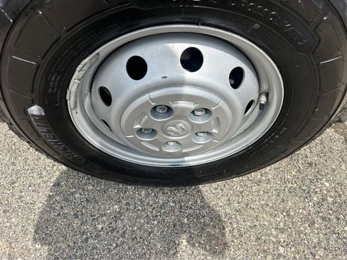 Used 2023 RAM ProMaster 2500 FWD image 16