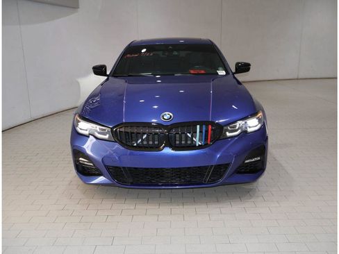 Used 2022 BMW 330i Sedan w/ M Sport Package RWD image 9