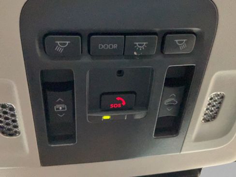 Certified 2025 Toyota Camry XLE FWD image 15