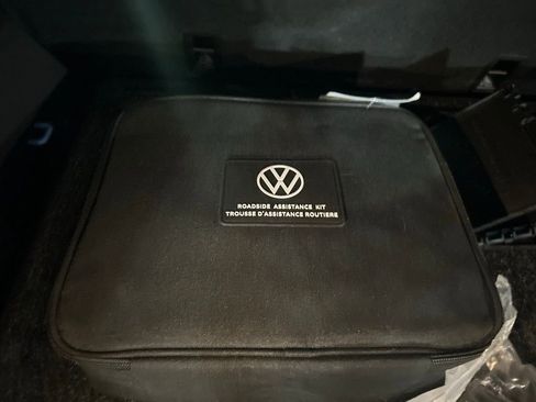 Used 2021 Volkswagen Atlas Cross Sport SE w/ Panoramic Sunroof Package image 40