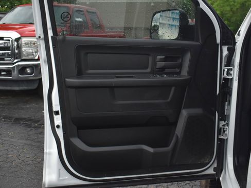 Used 2022 RAM 1500 Tradesman w/ Chrome Appearance Group AWD/4WD image 12