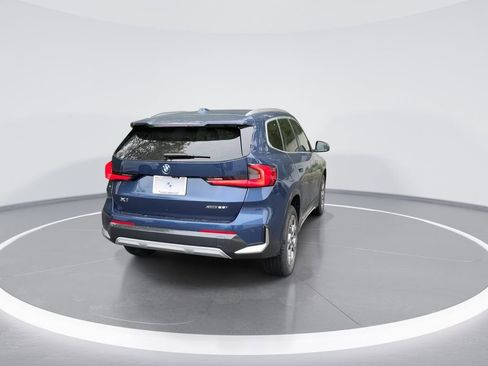 Used 2025 BMW X1 xDrive28i w/ Technology Package image 7