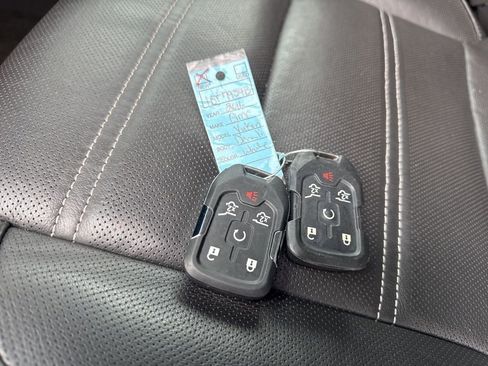 Used 2016 GMC Yukon Denali w/ Open Road Package image 39