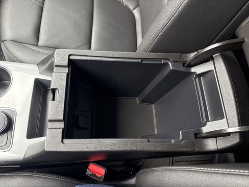 Used 2023 Chevrolet Blazer LT w/ Midnight/Sport Edition image 34