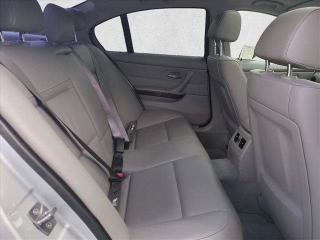 Used 2010 BMW 328i Sedan RWD image 18